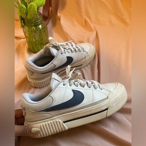 Nike Court Legacy Sneakers